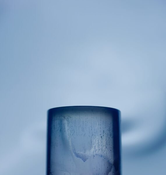 sapphire watch case material